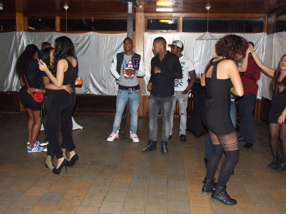 14122013 J Daniels party 102